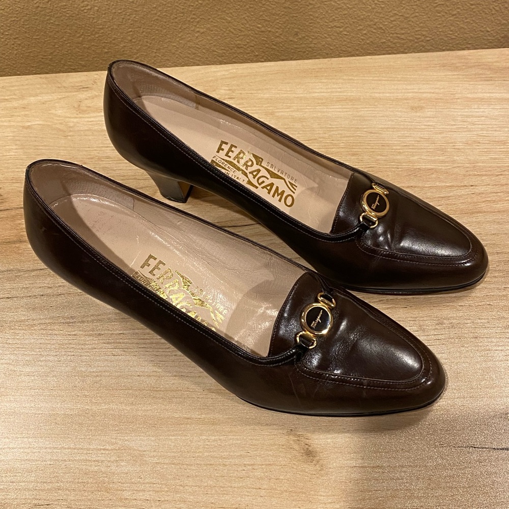 SALVATORE FERRAGAMO RARE VINTAGE Women's Brown Leather pumps size 6 1/2